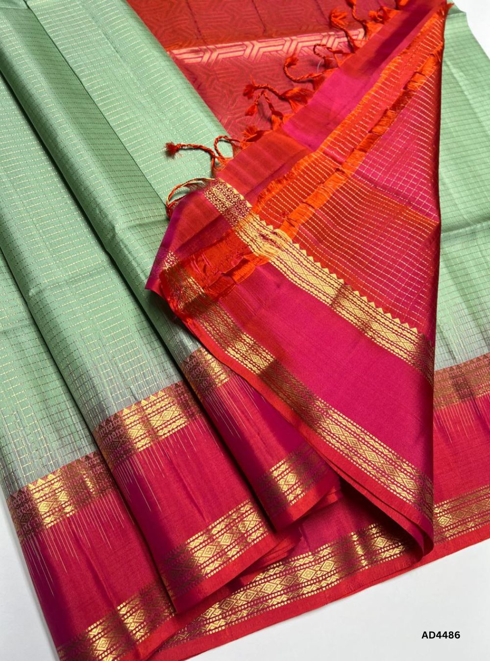 Mint & Orangish Pink - Checkerd Retta Pett Saree