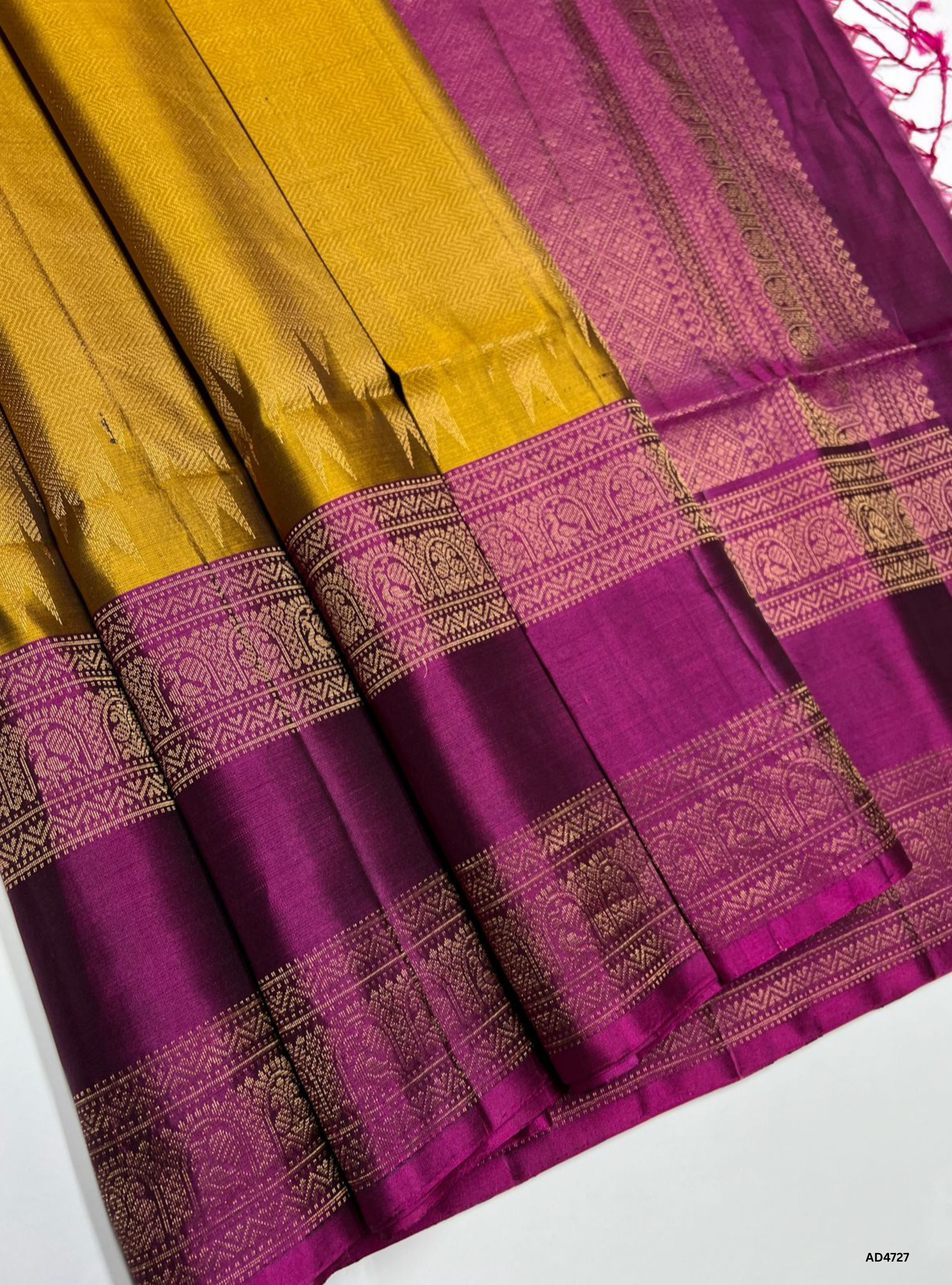 Golden Brown & Magenta - Retta Pet Border Soft Silk Saree
