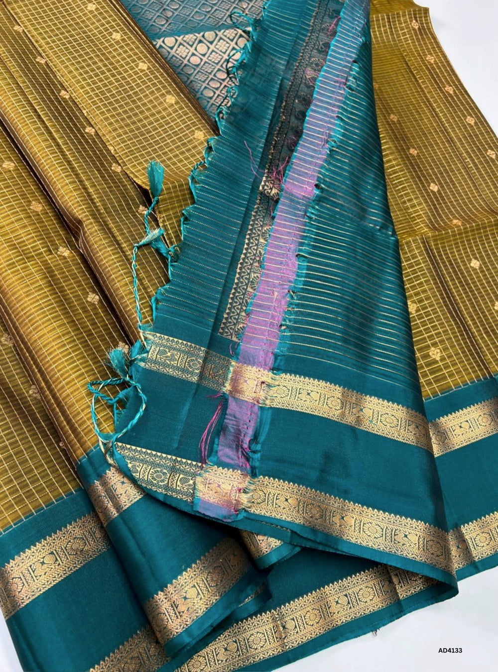 Olive Green & Rama Green - Checkered Retta Pet Saree