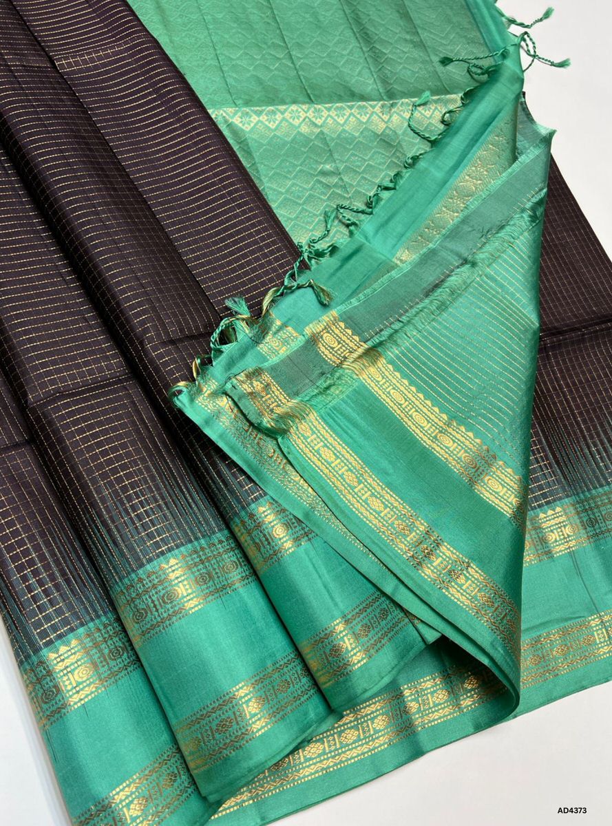 Coffee Brown & Mint Green - Checkered Retta Pet Saree