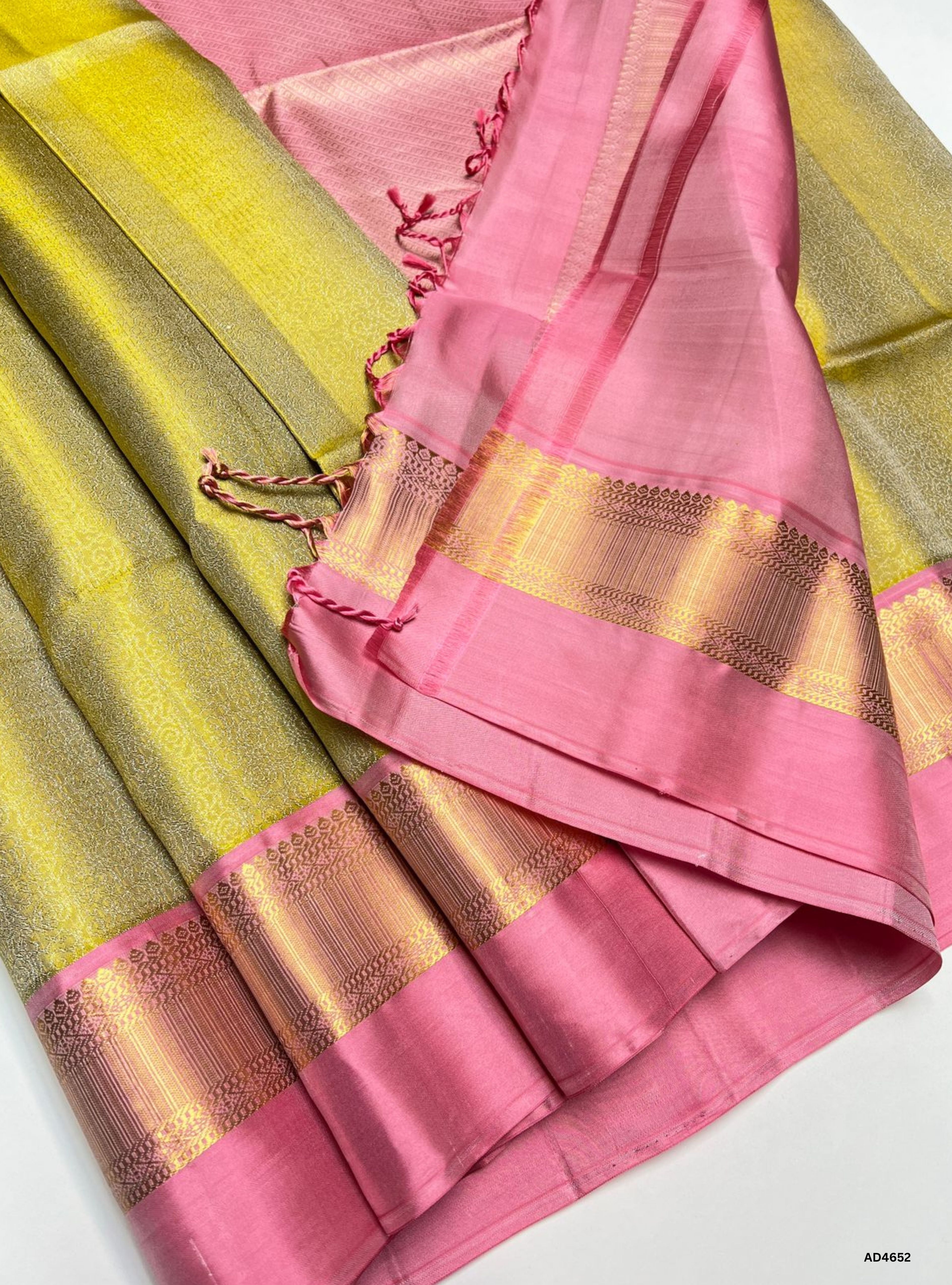 Golden & Pink - Vairaoosi Vanchi Kanchi Border Soft Silk Saree