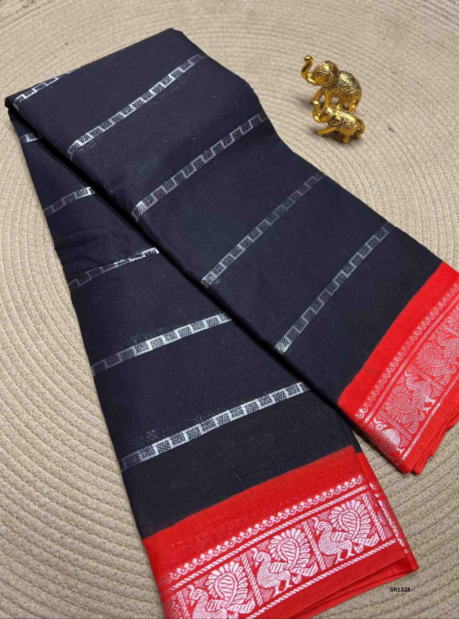 Black & Red - Velthaari Chungudi Cotton Saree