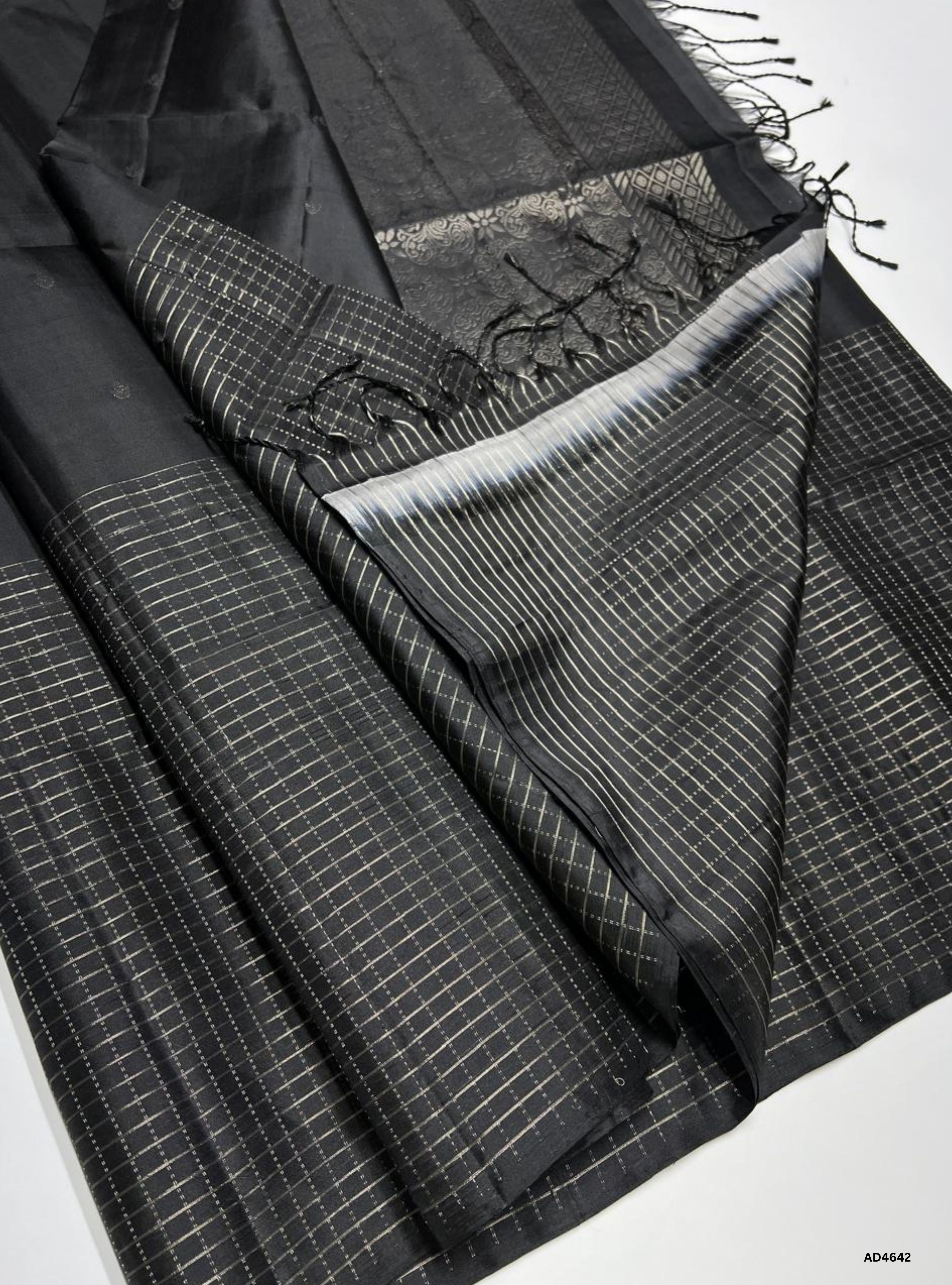 Black - Checkerd Fancy Border Soft Silk Saree