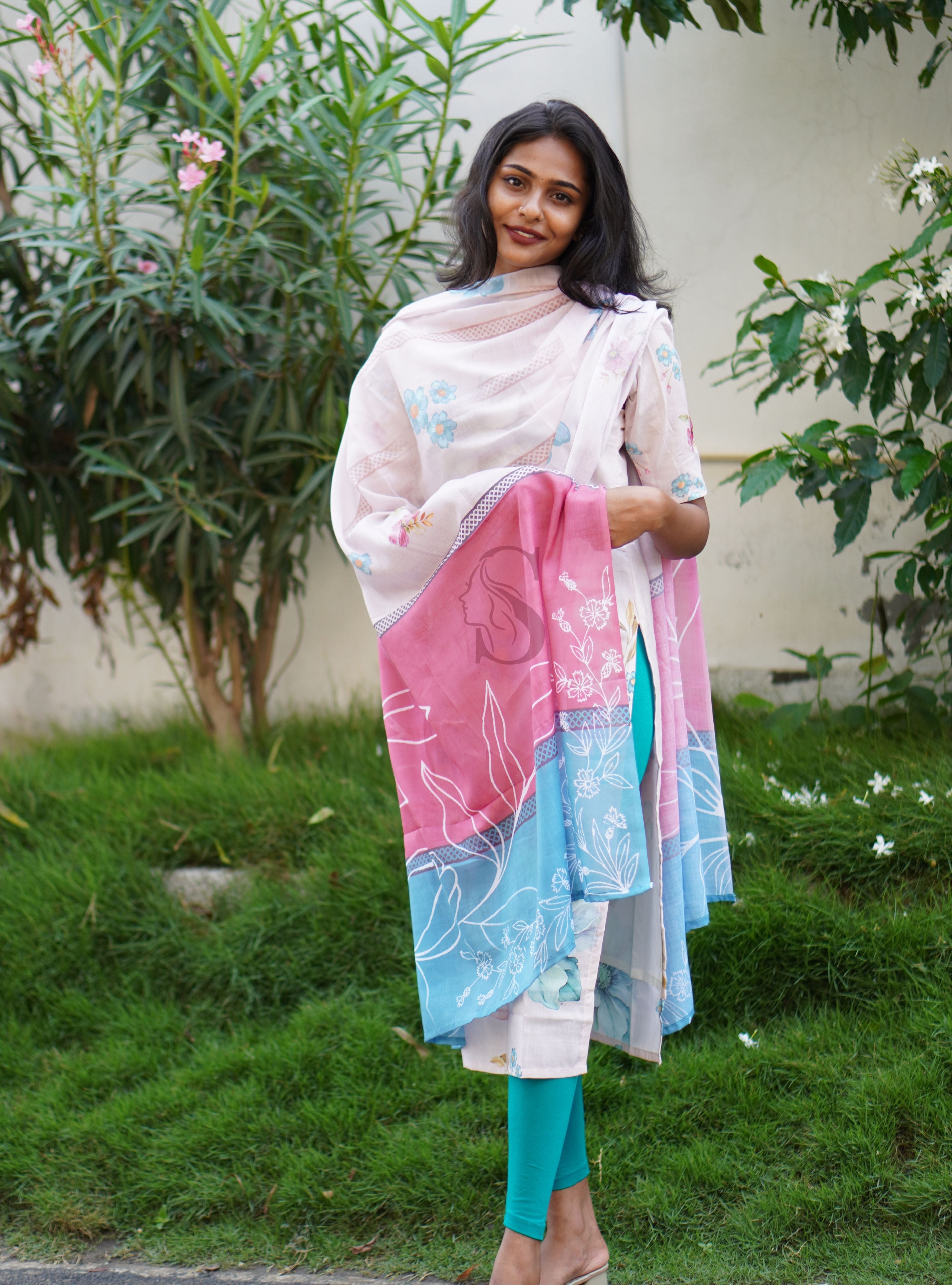 Pearl - Mul Cotton Floral Kurti Set