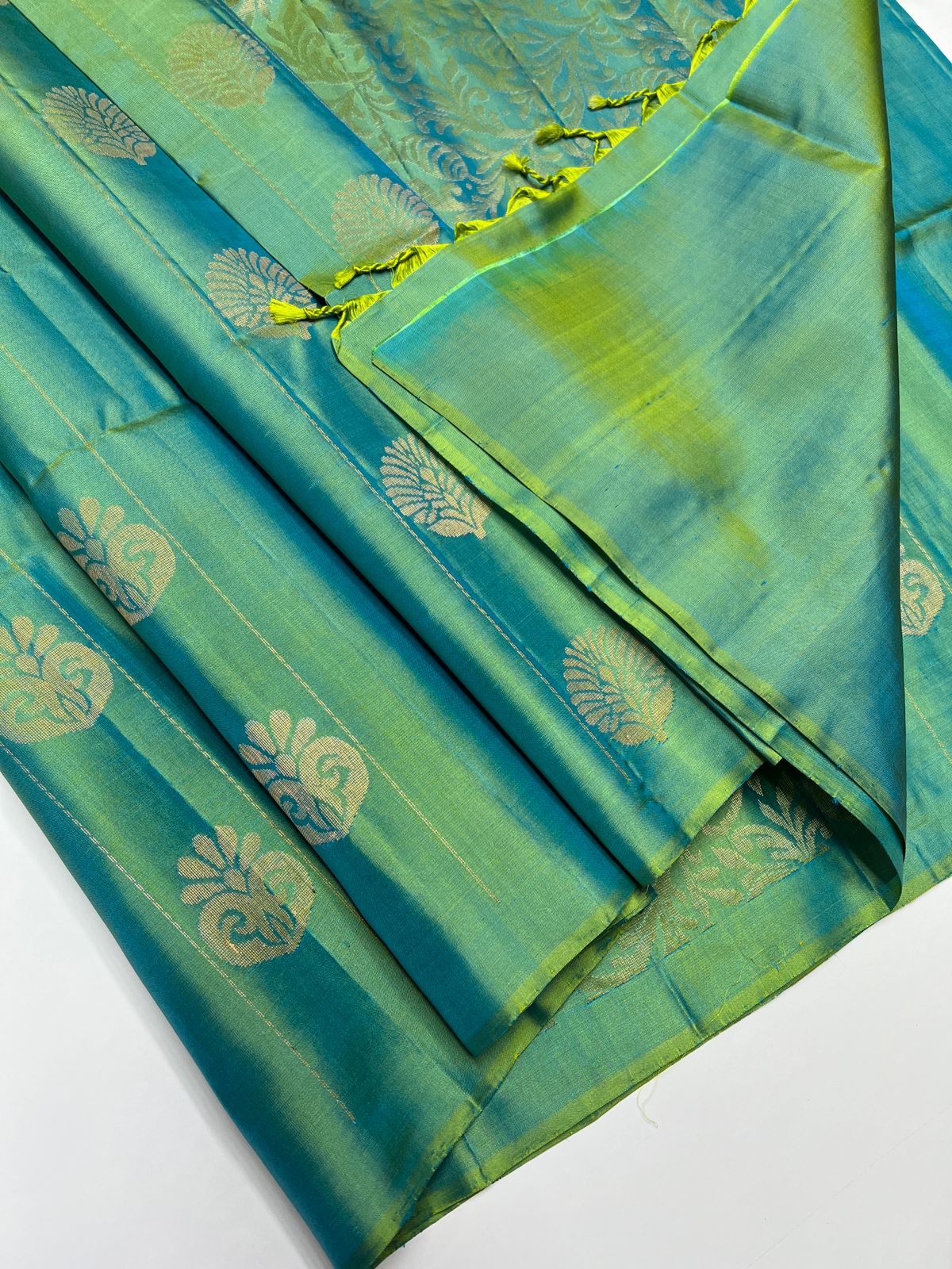 Dual Green - Soft Silk Saree