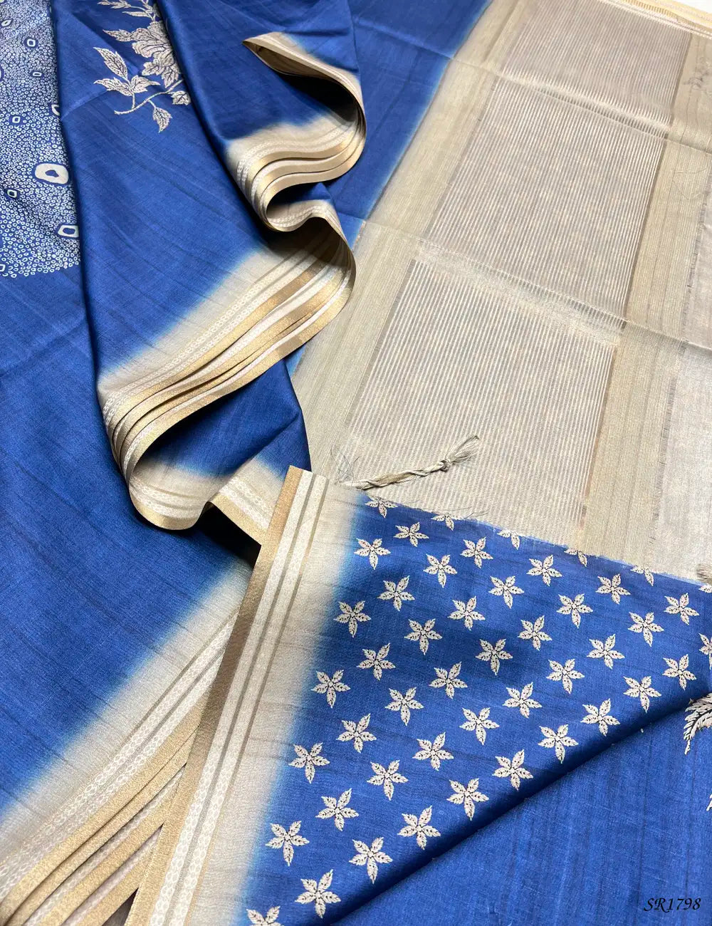 Blue & Beige - Semi Tussar Sarees Pallu View