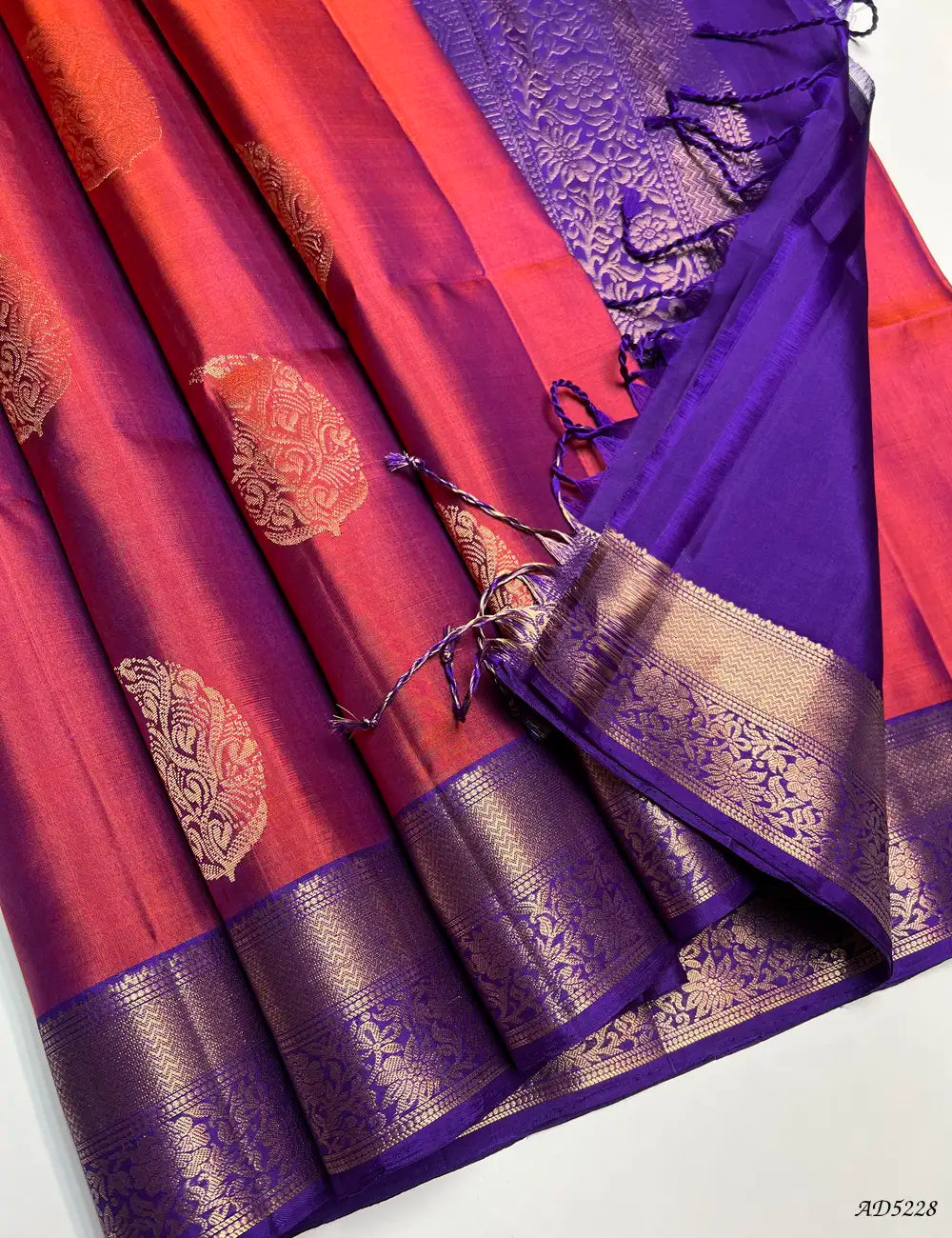 Brick Red & Purple - Kanchi Border Soft Silk Saree Pallu View