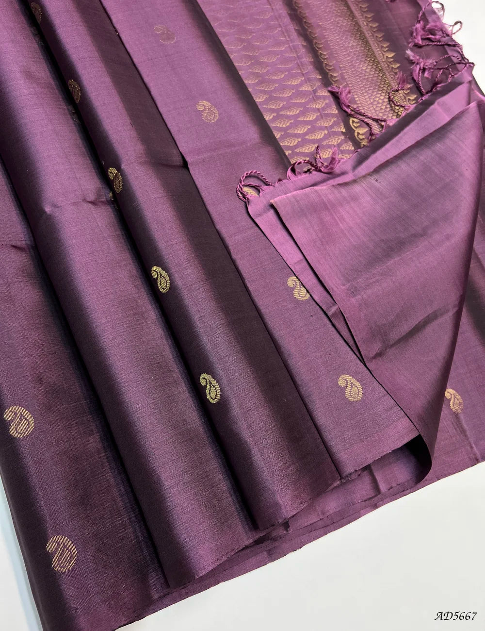 Byzantium violet - Soft Silk Saree Pallu View