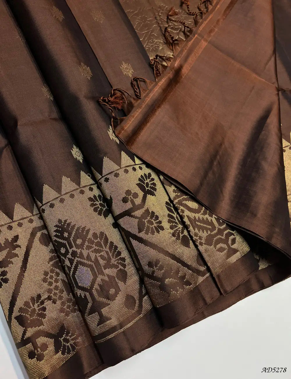 Coffee Brown - OneSide Fancy Border Soft Silk Saree Pallu View