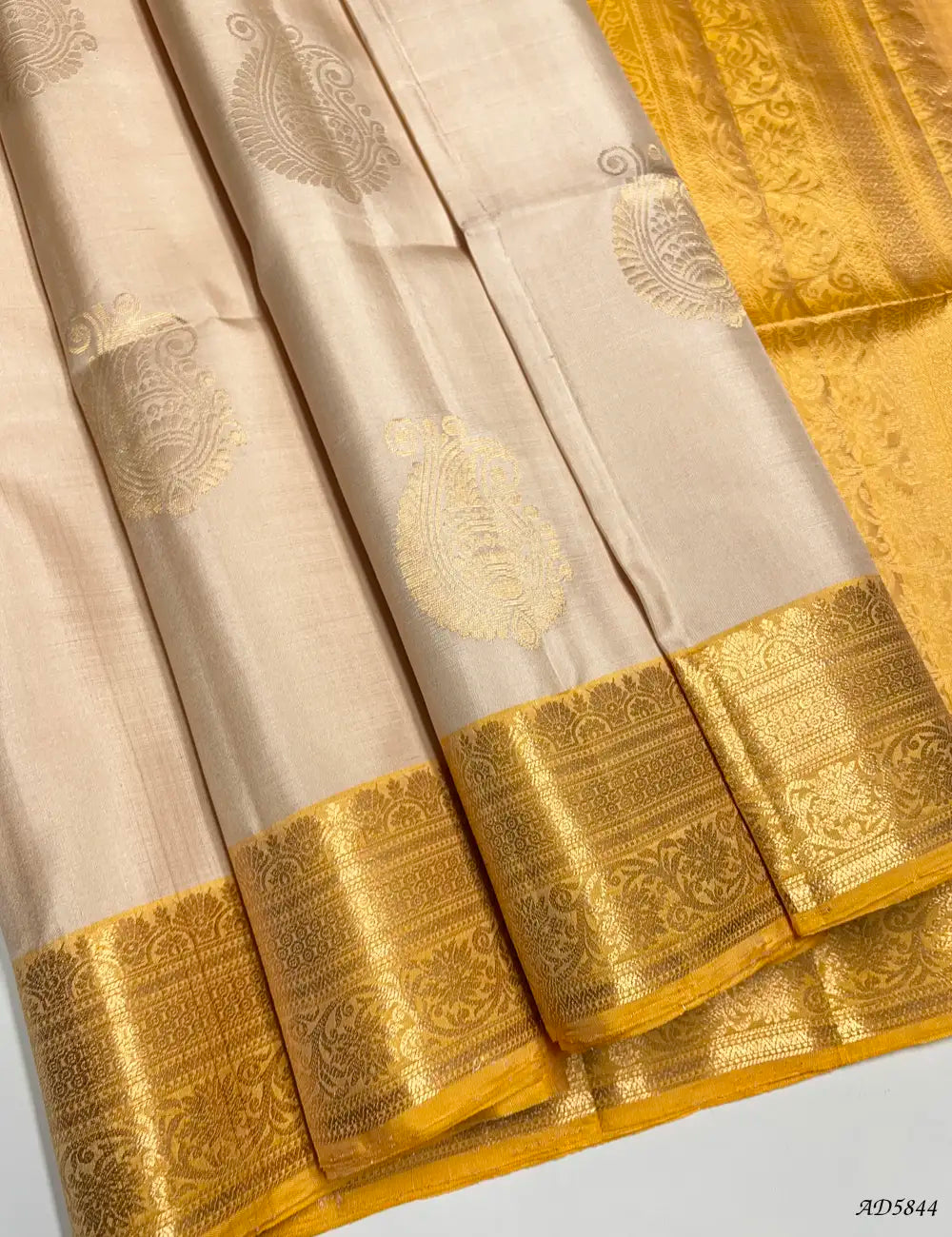Cream & Yellow - Kanchi Border Soft Silk Saree Front View