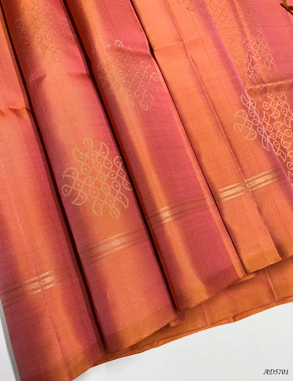 Creamy Peach - Kolam Soft Silk Saree Front View