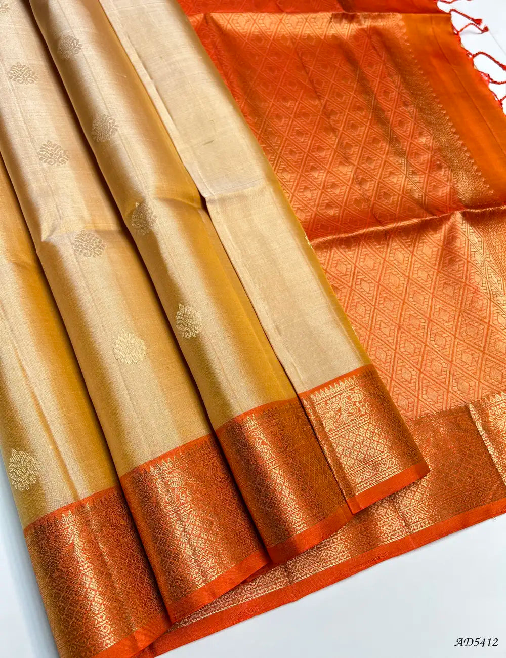 Deep Peach & Orange - Kanchi Border Soft Silk Saree Front View