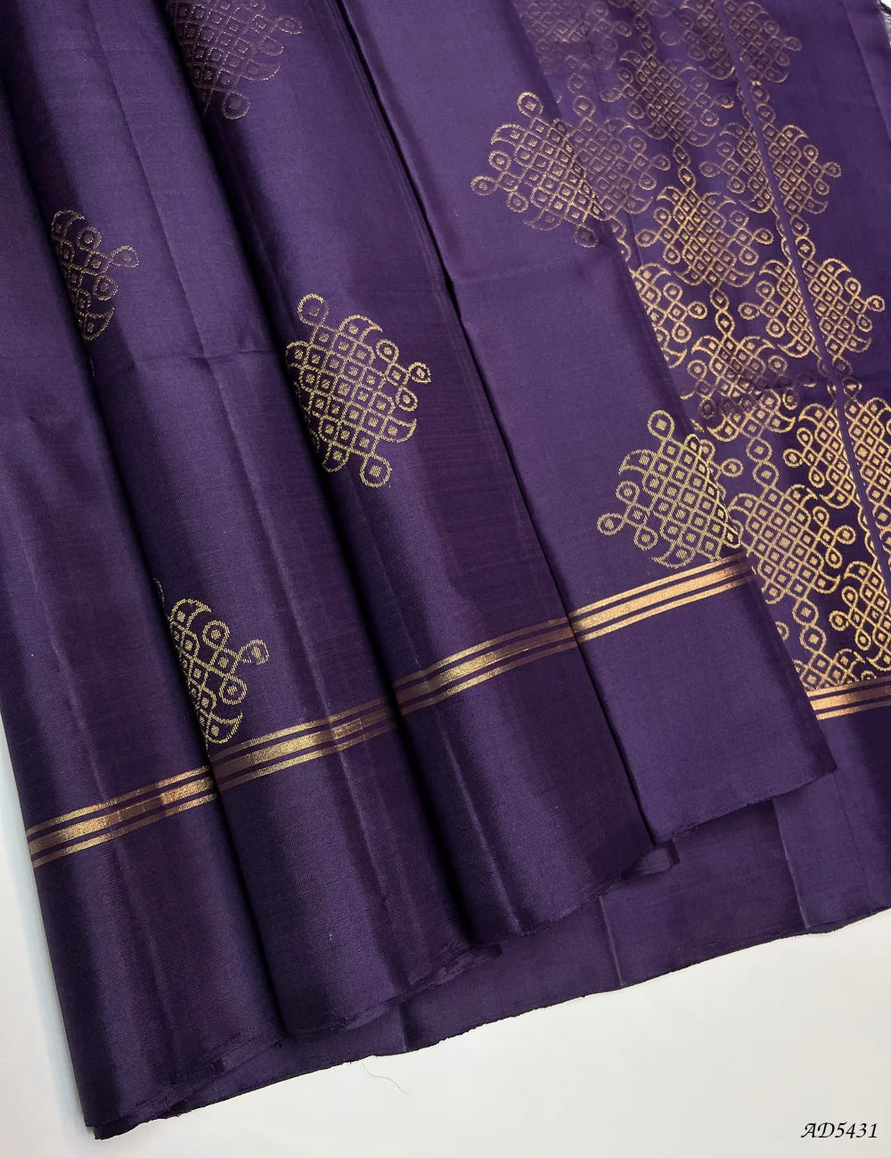 Deep Purple - Kolam Soft silk Saree Front View