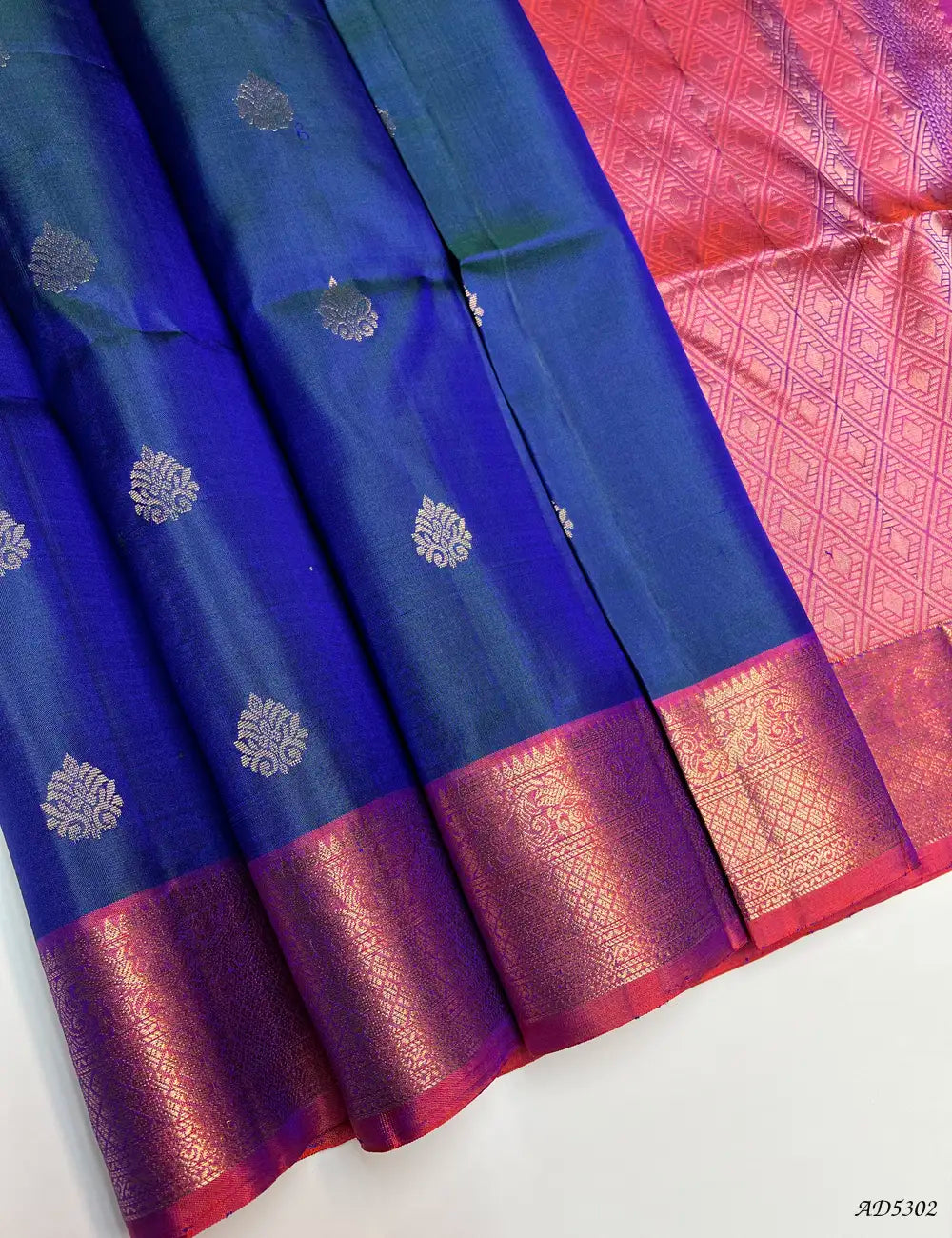 Dual Tone Blue & Red - Kanchi Border Soft Silk Saree Front View