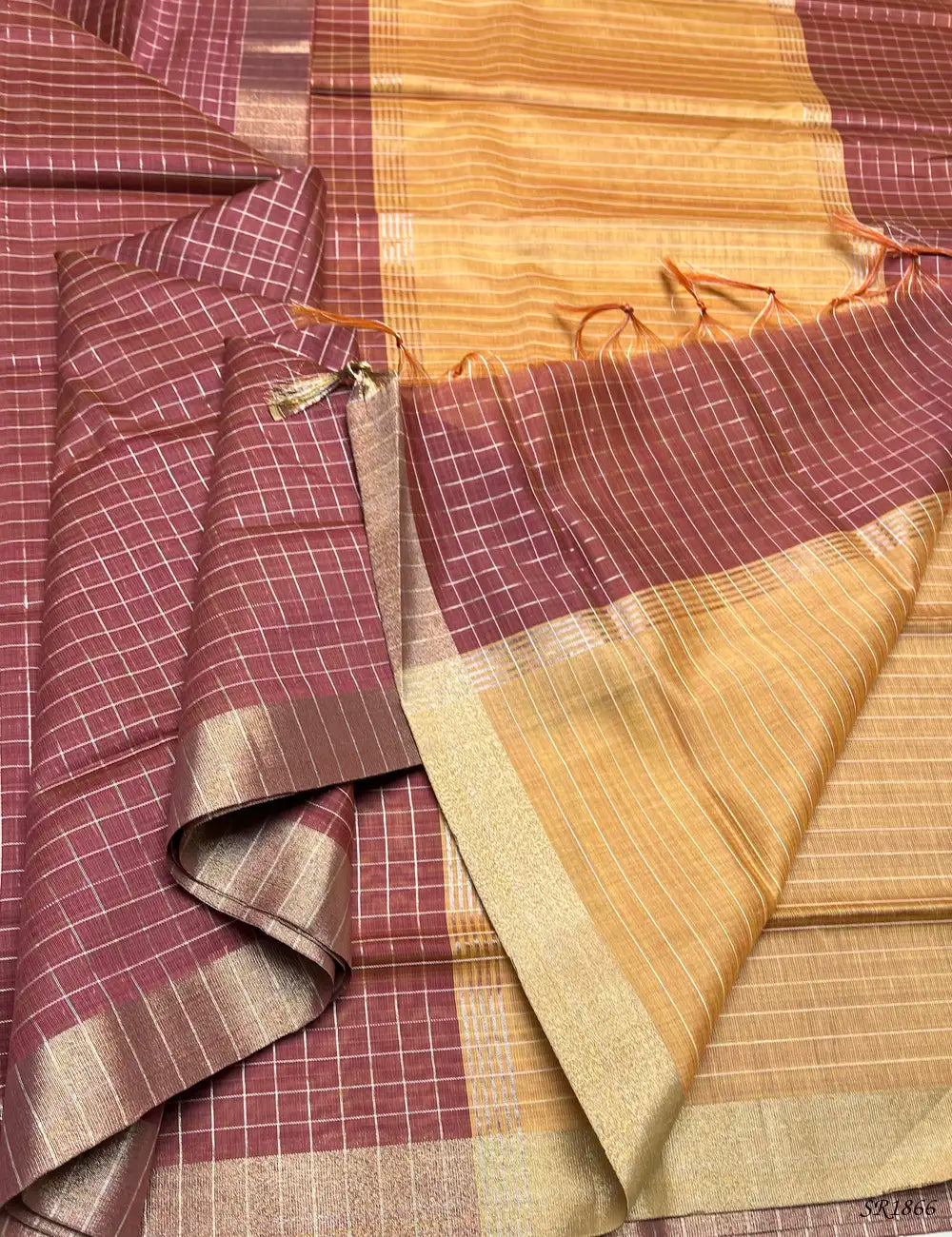 Dusky Pink & Peach - Fancy Semi Tussar Saree Pallu View