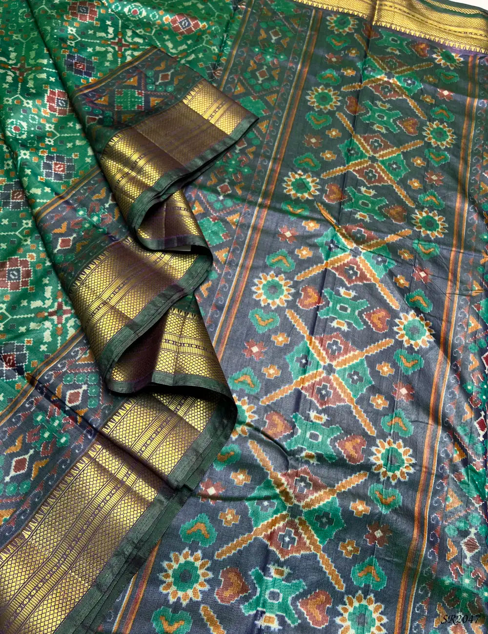 Emeraled Green - Semi Patola Saree Pallu View