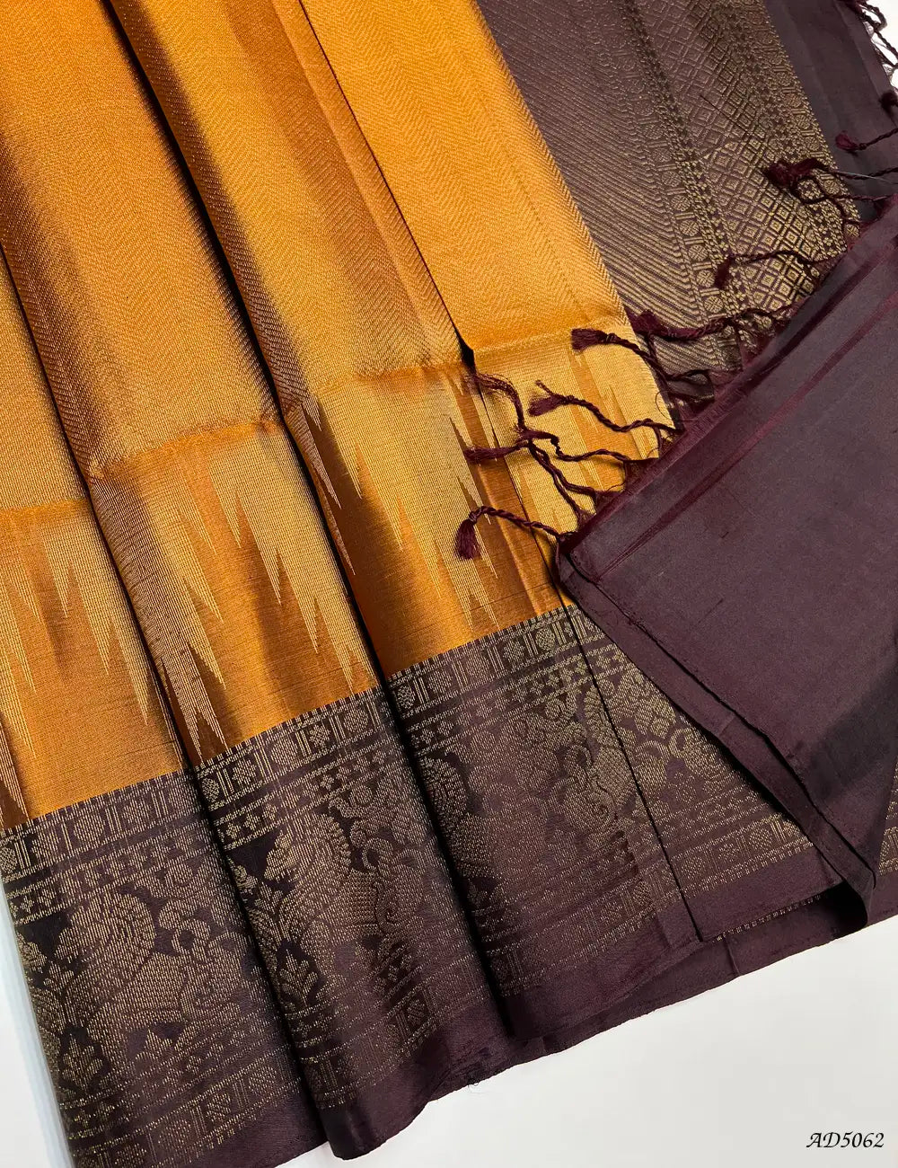 Fenugreek & Burgundy - Full Brocade Soft Silk Saree Pallu View