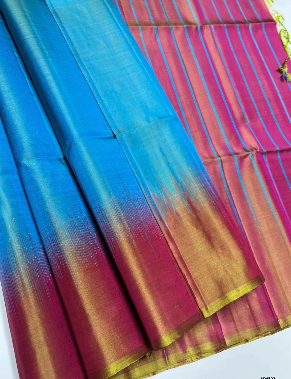 Dual Tone Blue & Dual Tone PInk - Contrast Plain Soft Silk Saree
