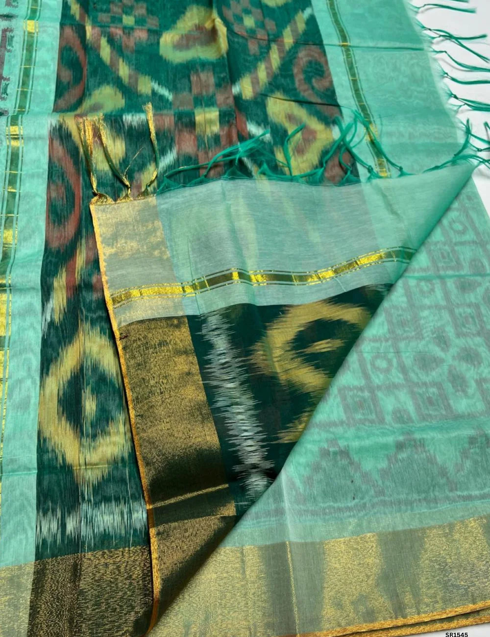 Pistha Green & Green -Ikkat Kotta Cotton Saree