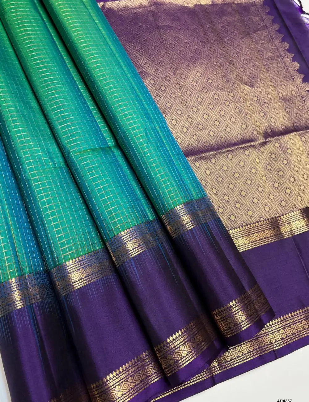 Green & Purple - Checkerd Retta Pet Saree