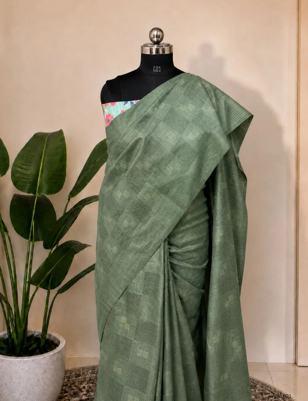 Green - Moonga Silk  Saree
