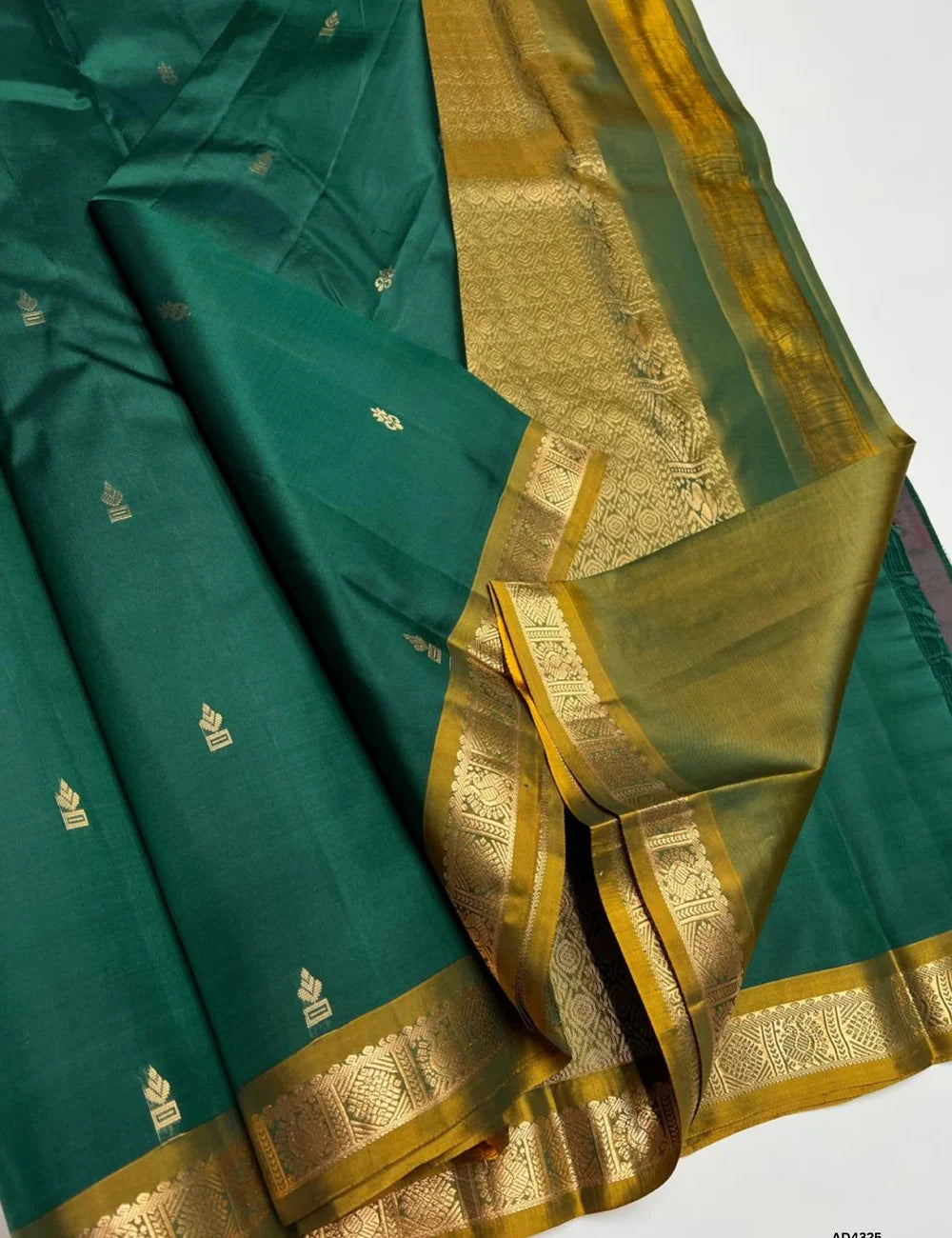 Green & Maroon - Soft Silk Saree