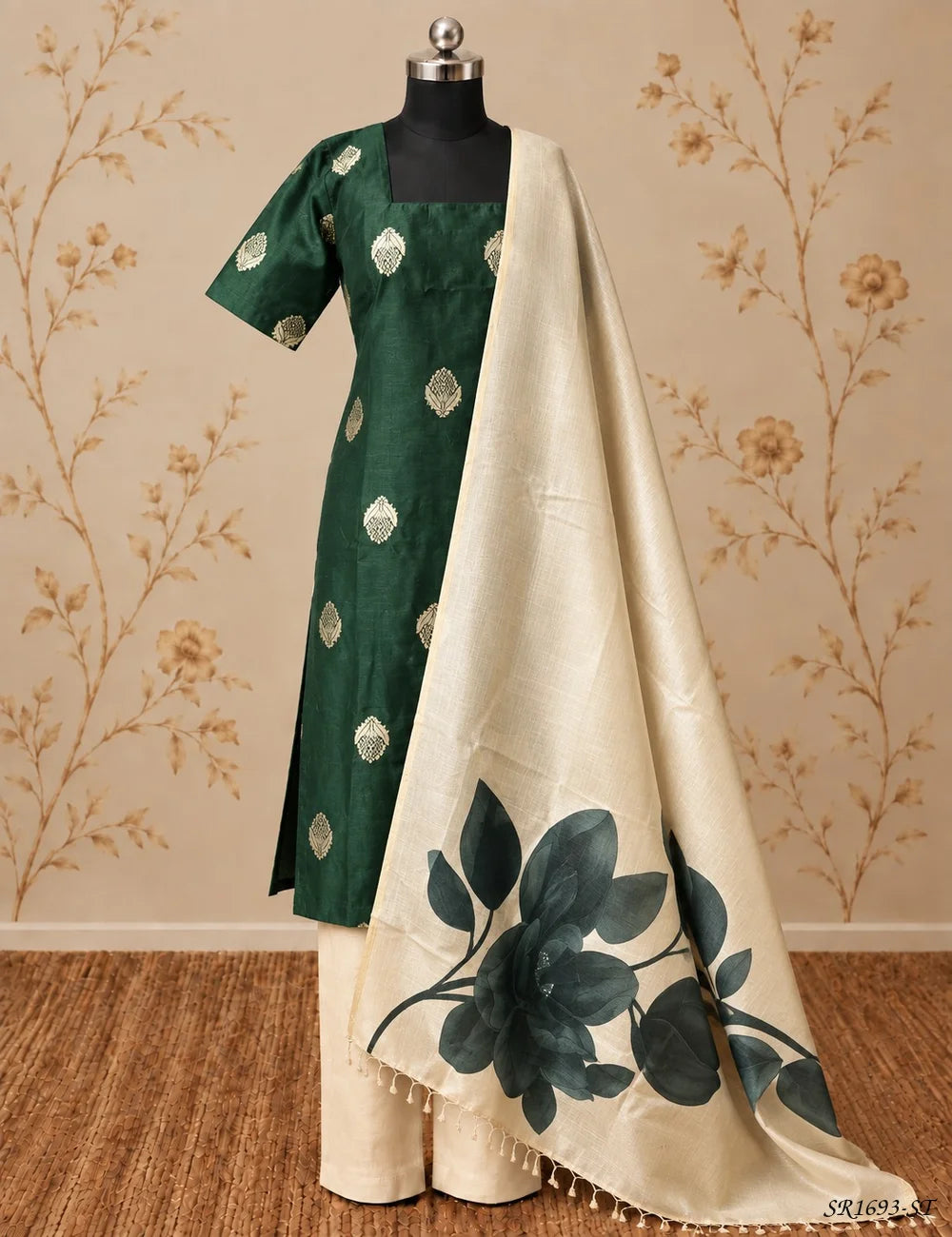 Green - Raw Silk Stiched Suit 3 Pc Set Pallu View