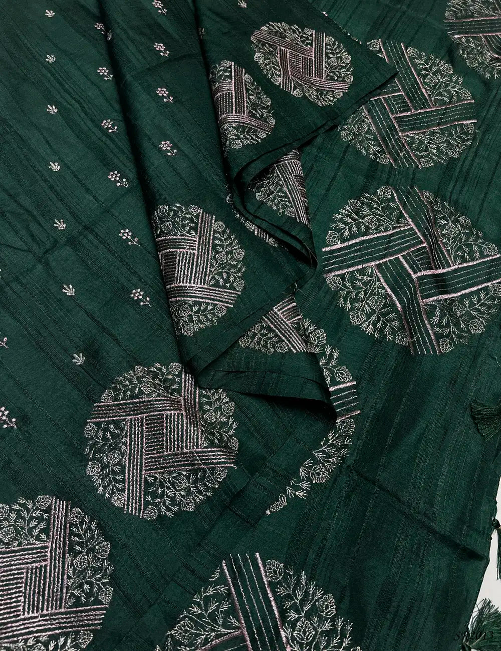 Green - Semi Tussar Saree Pallu View