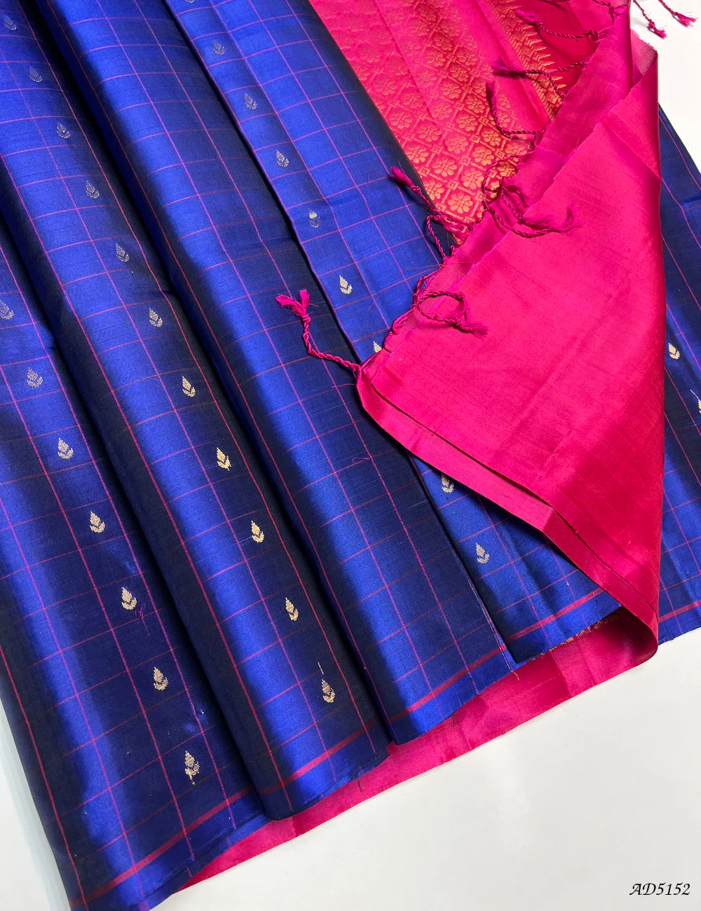 Ink Blue & Rani Pink - Checkerd Soft Silk Saree Pallu View