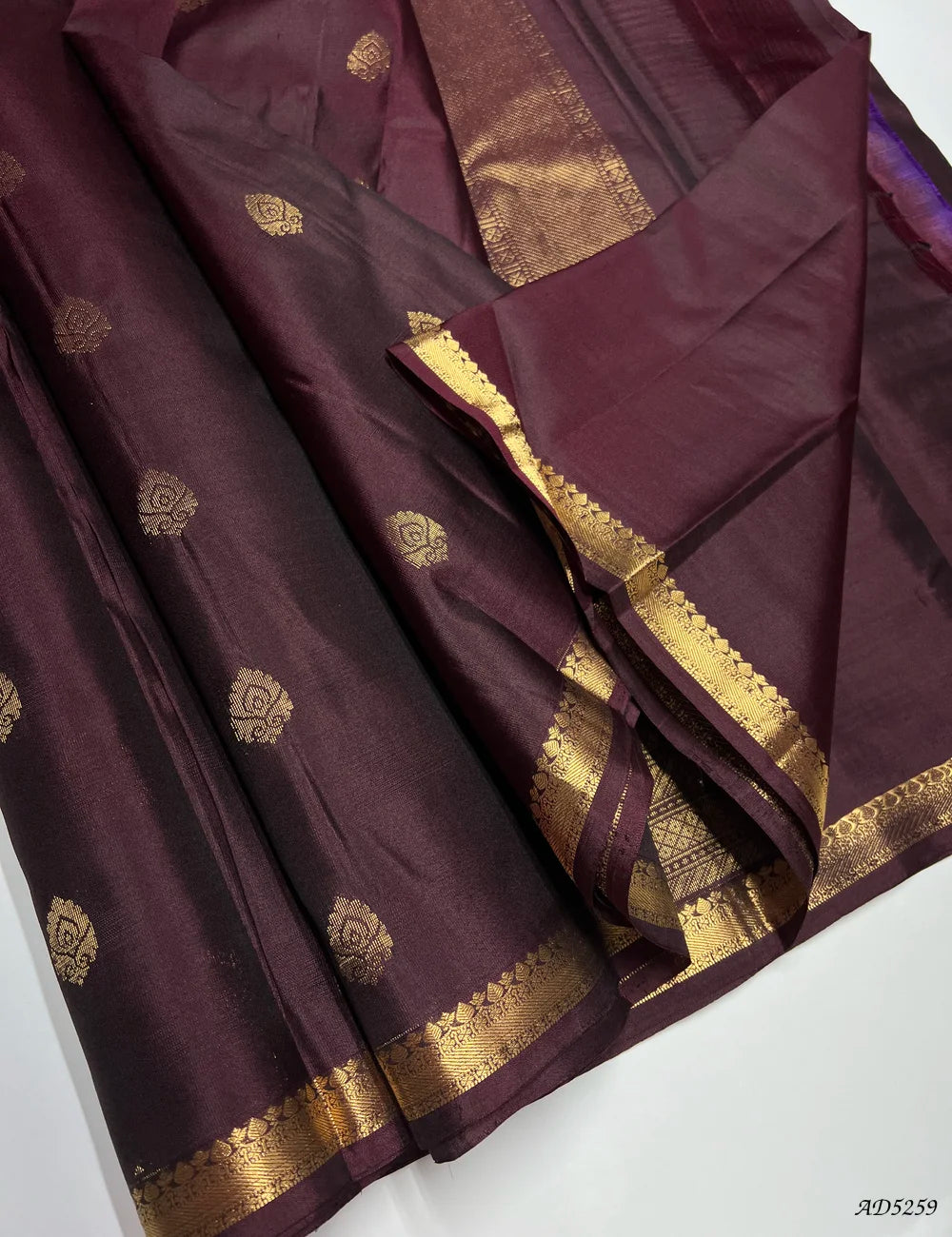 Jamun - Kanchi Border Soft Silk Saree Pallu View