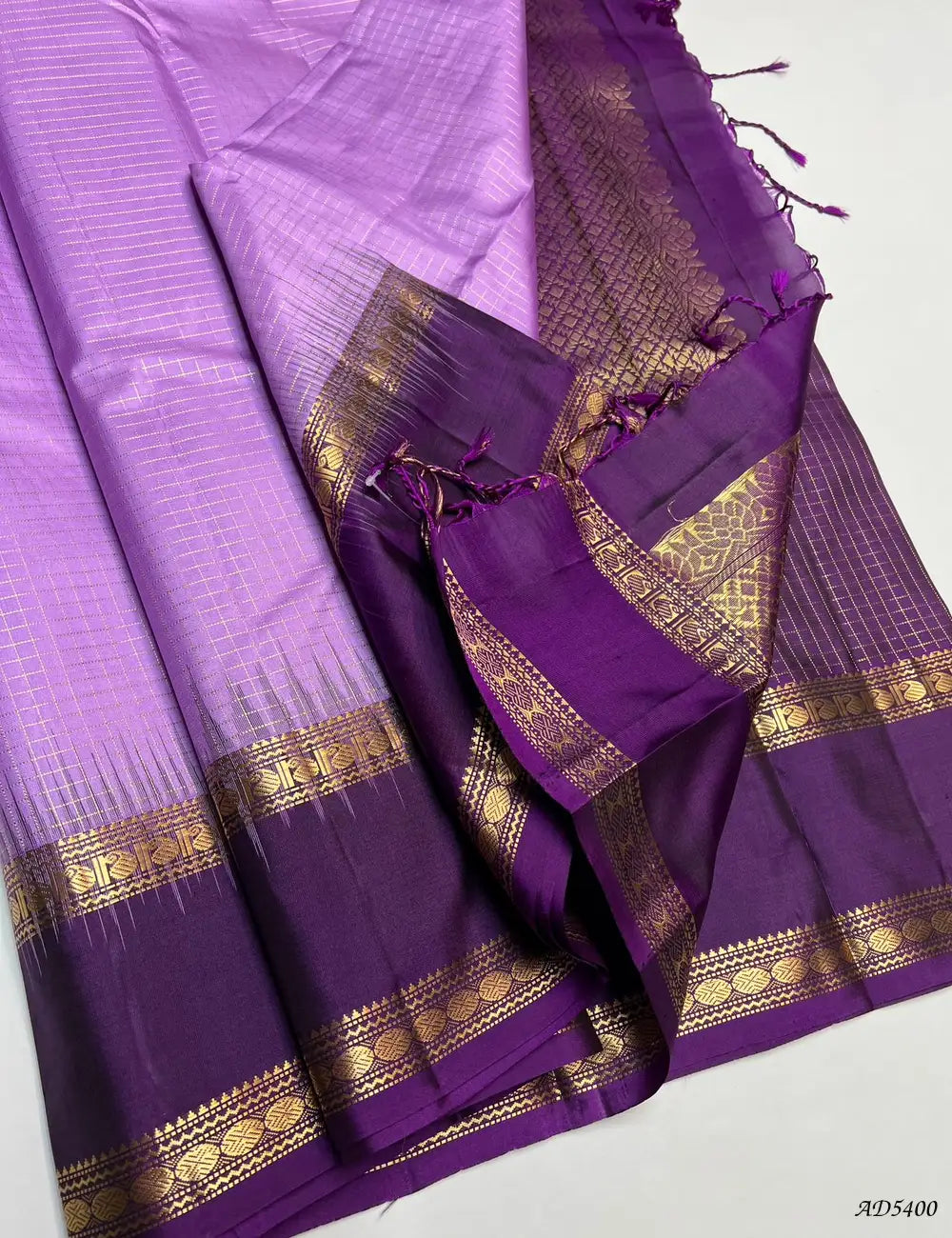 Lavender & Purple - Checkerd Retta Pet Soft Silk Saree Pallu View