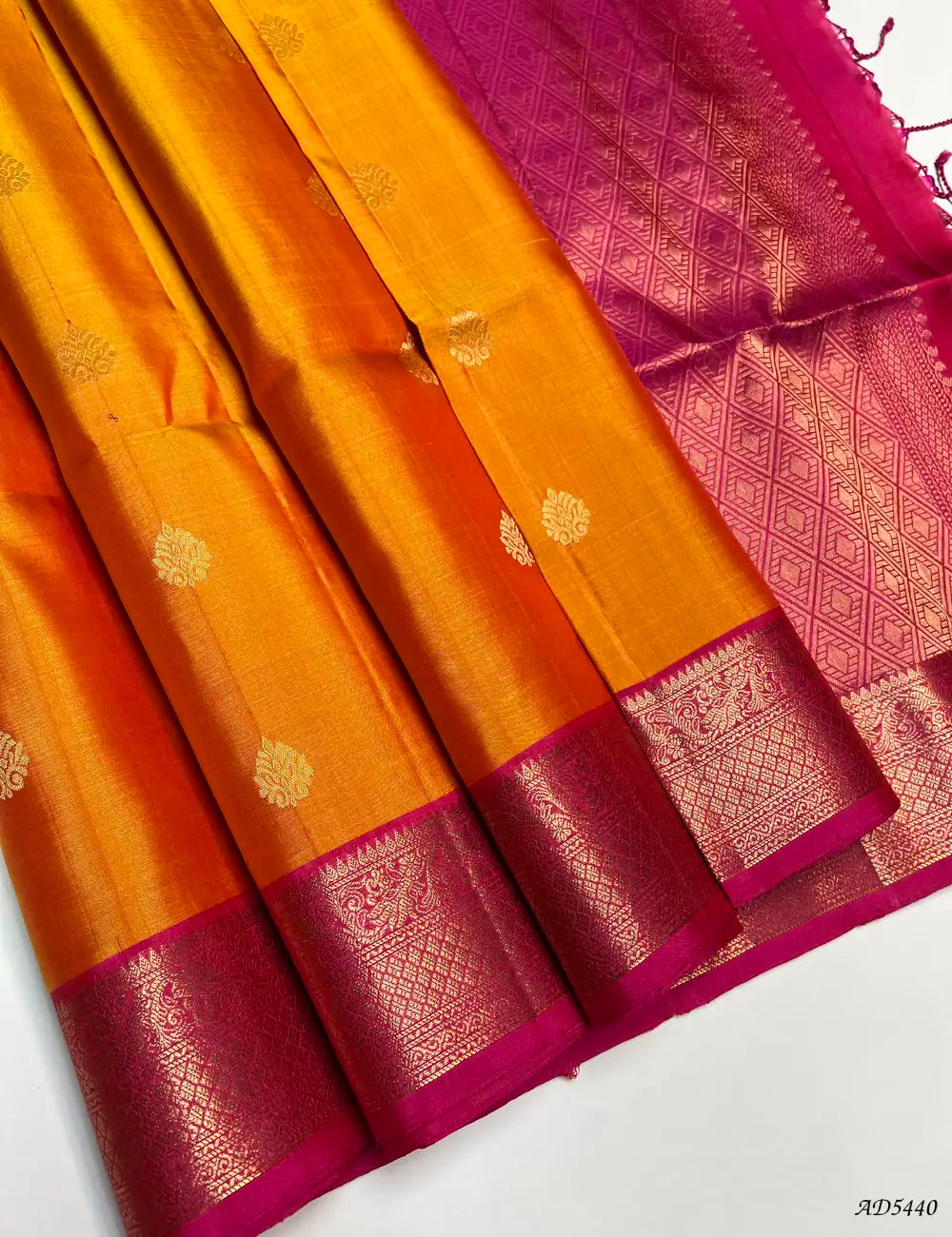 Mango Yellow & Rani Pink - Kanchi Border Soft Silk Saree Pallu View