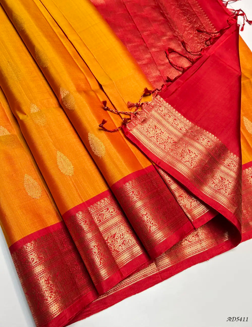 Mango Yellow & Red - Kanchi Border Soft Silk Saree Pallu View
