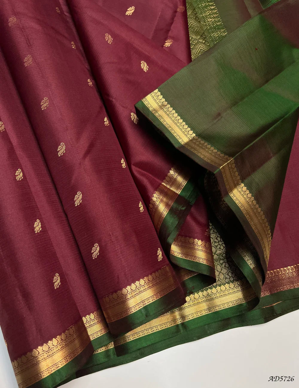 Maroon & Green - Kanchi Border Soft Silk Saree Pallu View