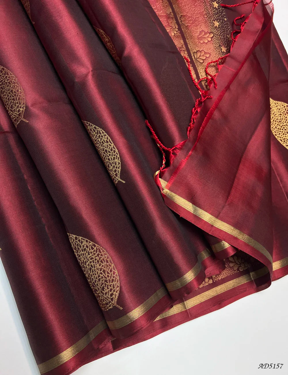 Maroon - Soft Silk Saree Pallu View