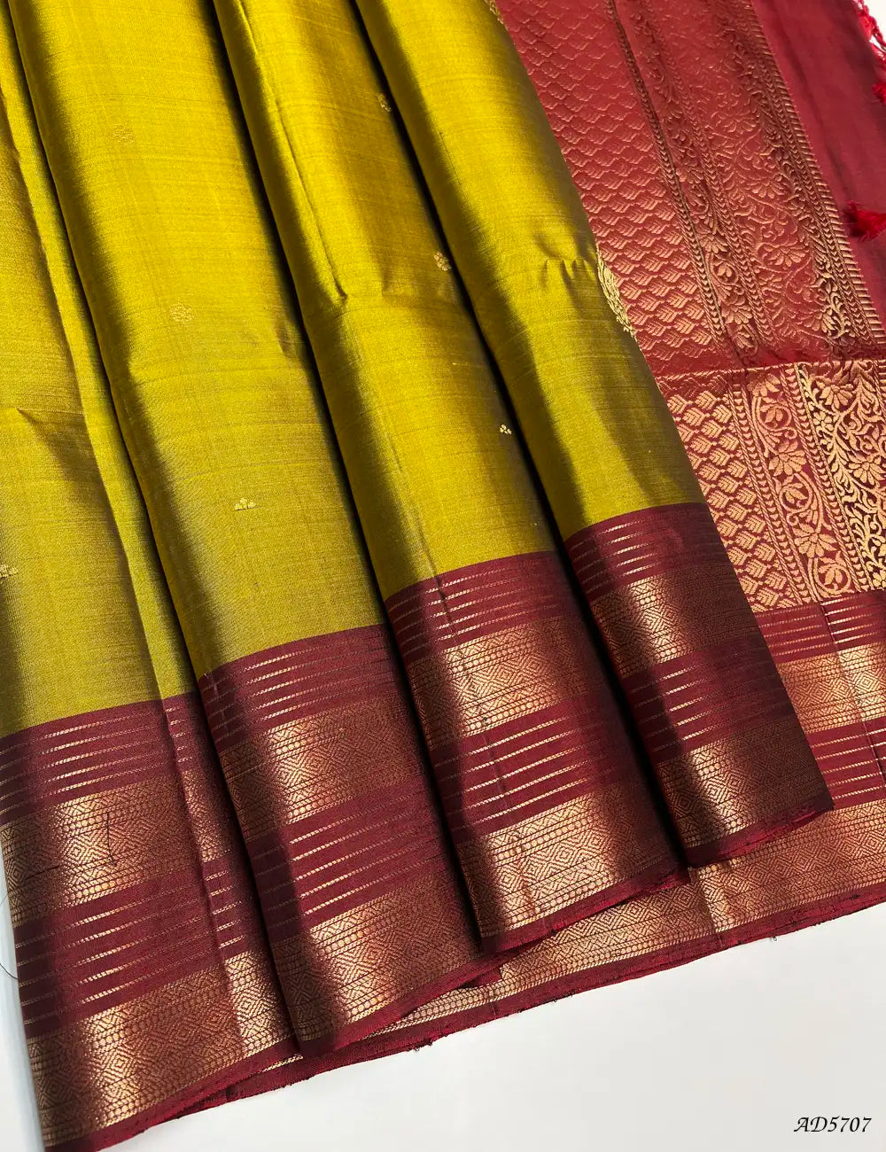 Mehendi Green & Maroon - Kanchi Border Soft Silk Saree Front View