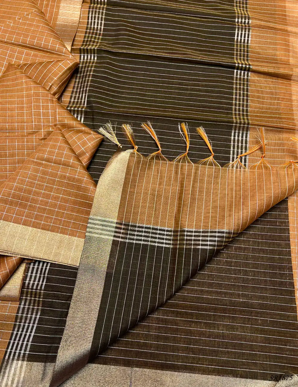 Mustard & Dark Green - Fancy Semi Tussar Saree Pallu View
