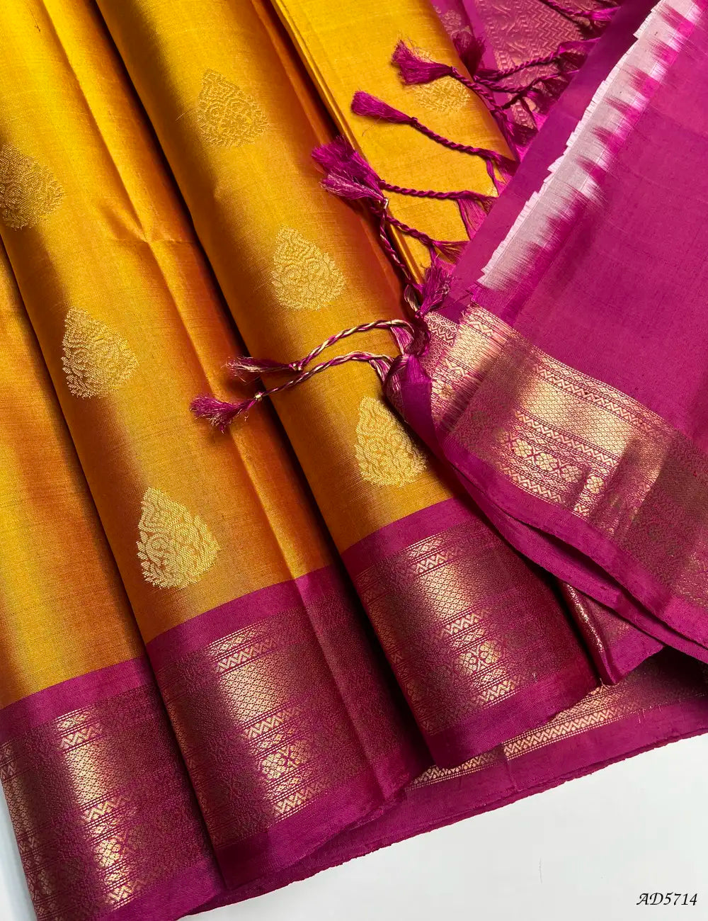 Mustard & Rani Pink - Kanchi Border Soft Silk Saree Pallu View