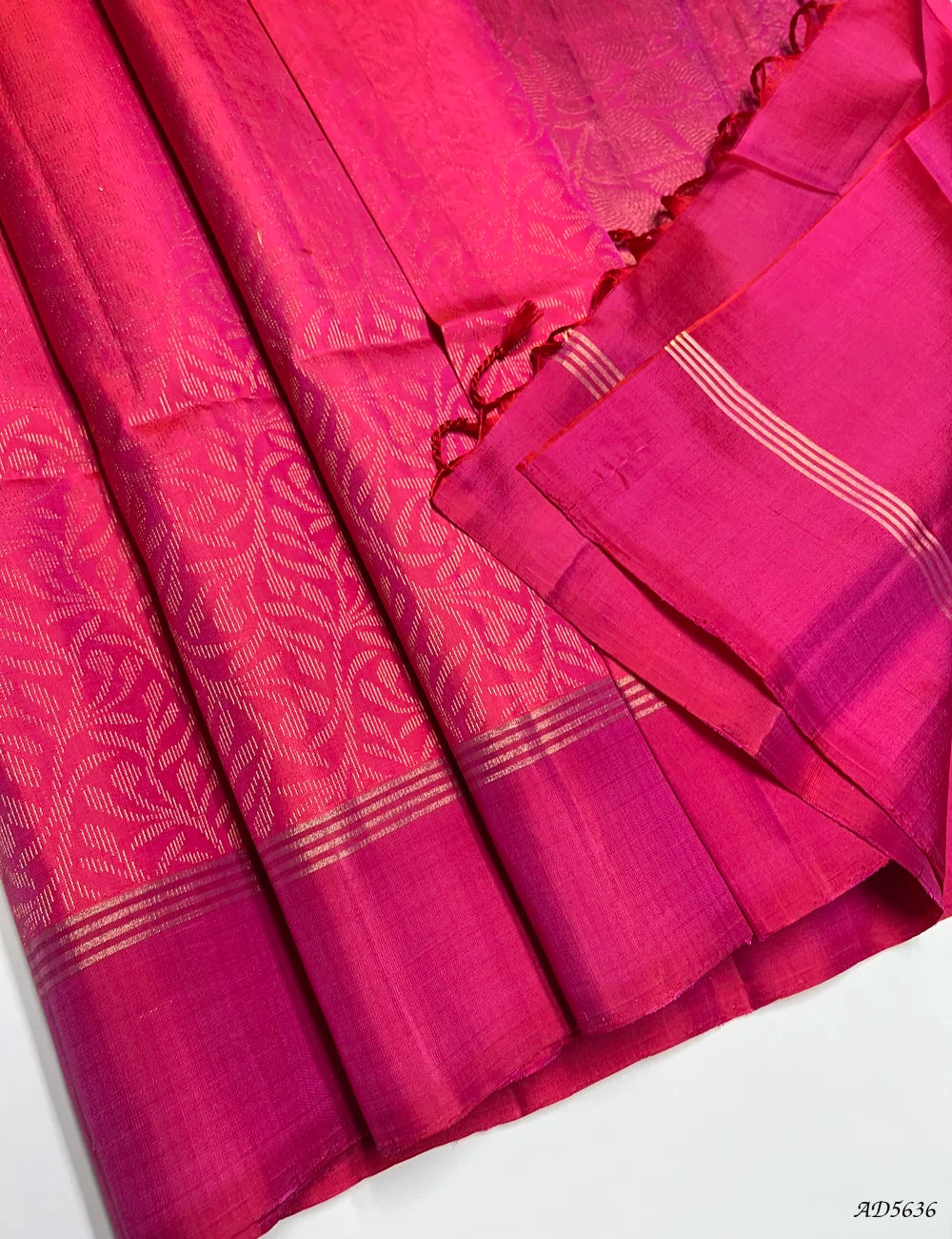 Orangish Pink - Soft Silk Bridal Saree Pallu View
