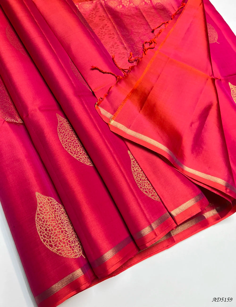 Orangish Pink - Soft Silk Saree Pallu View