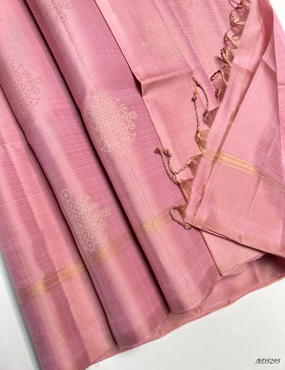 Pastel Peach - Kolam Soft Silk Saree Pallu View