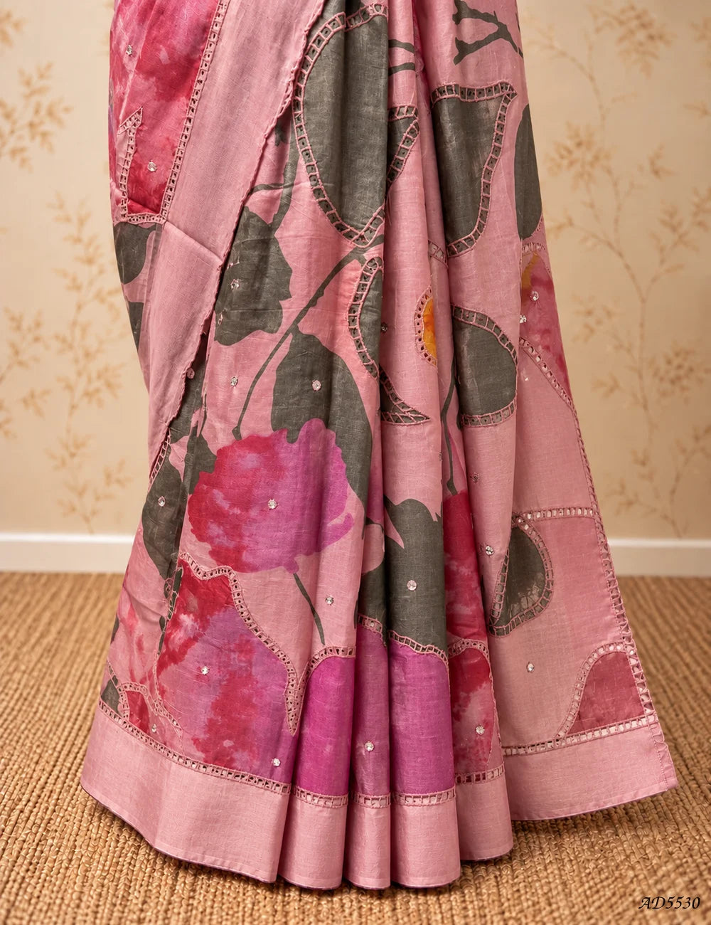 Pink - Pure Tussar With Fancy Cutwork Saree Pallu View