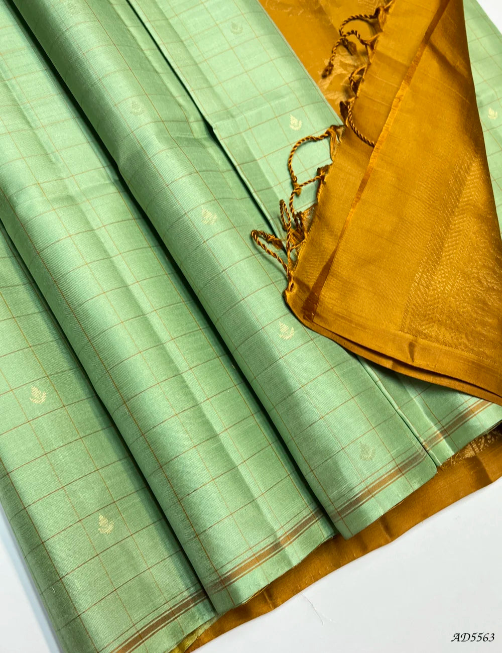 Pista Green & Musrard - Checkerd Soft Silk Saree Pallu View