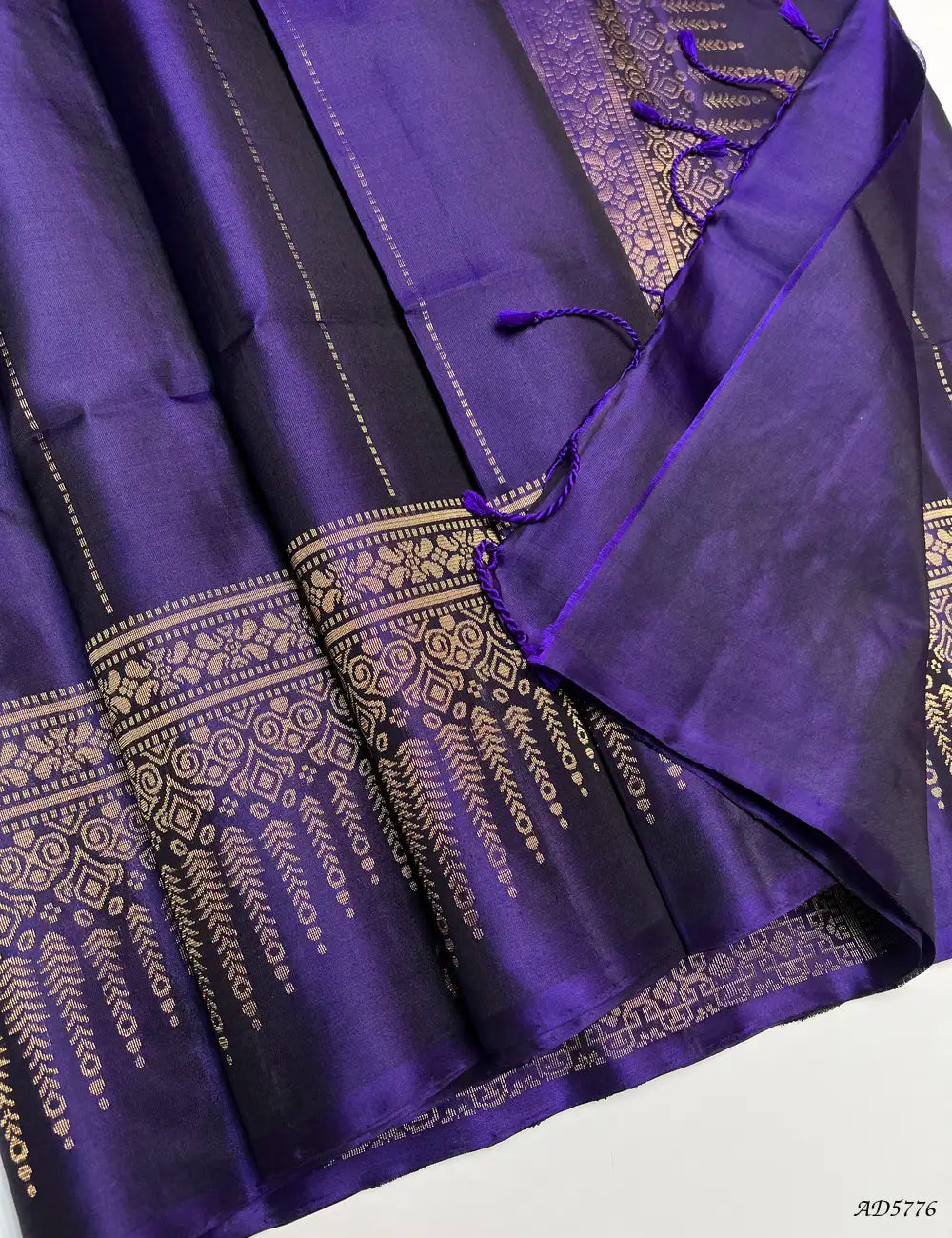 Purple - Fancy Border Soft Silk Saree Pallu View