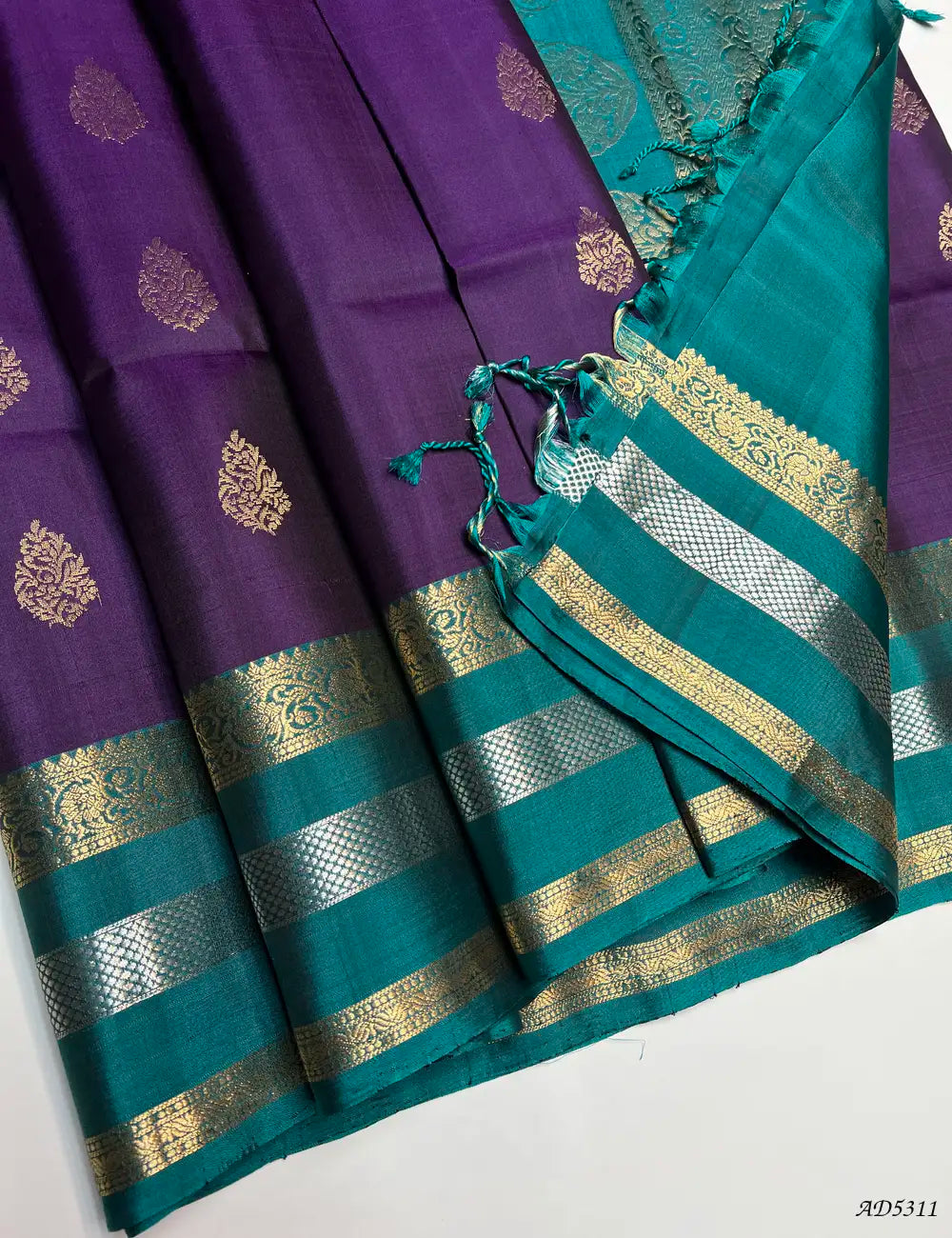Purple & Green - Retta Pet Soft Silk Saree Pallu View