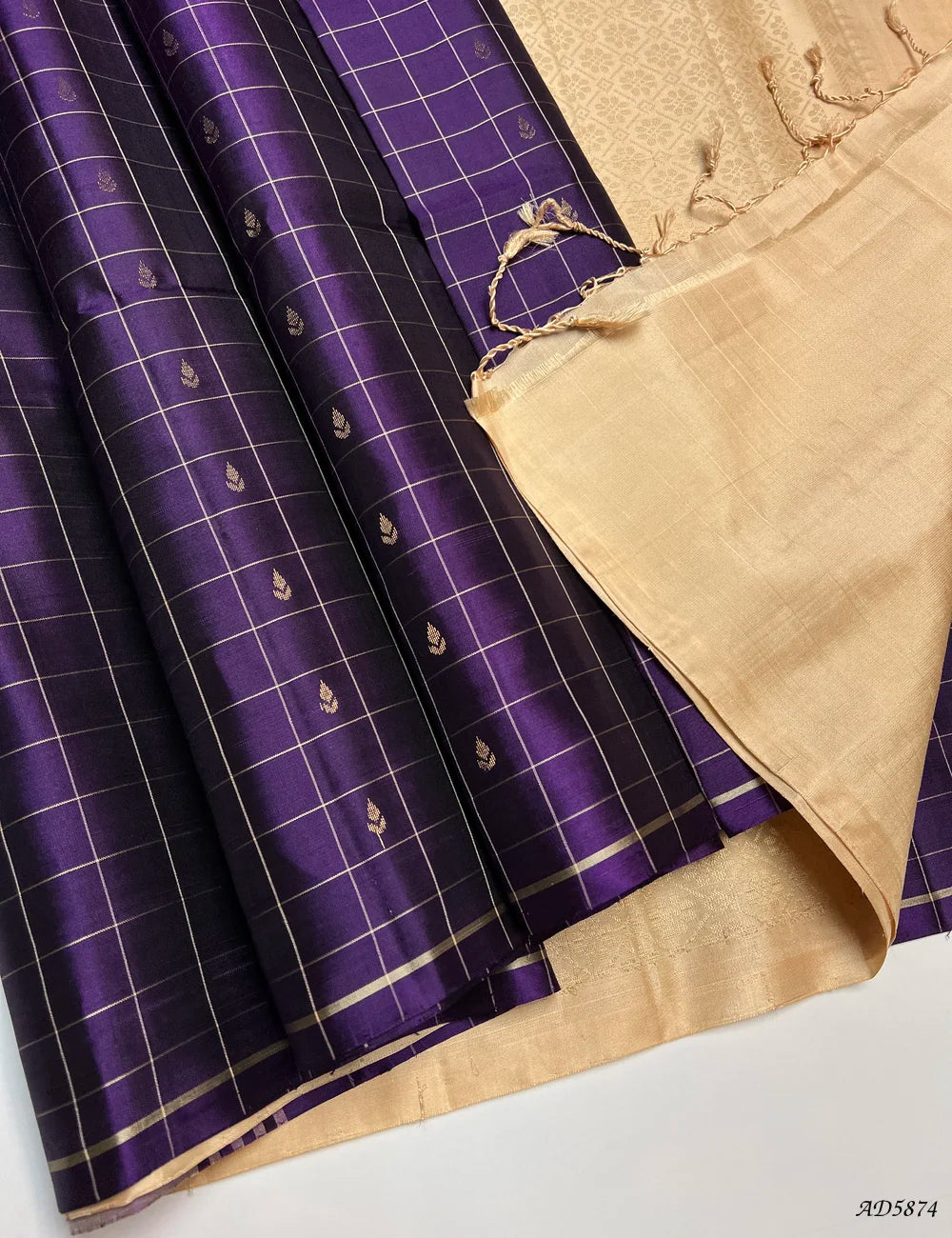 Purple & Half White - Checkerd Soft Silk Saree Pallu View