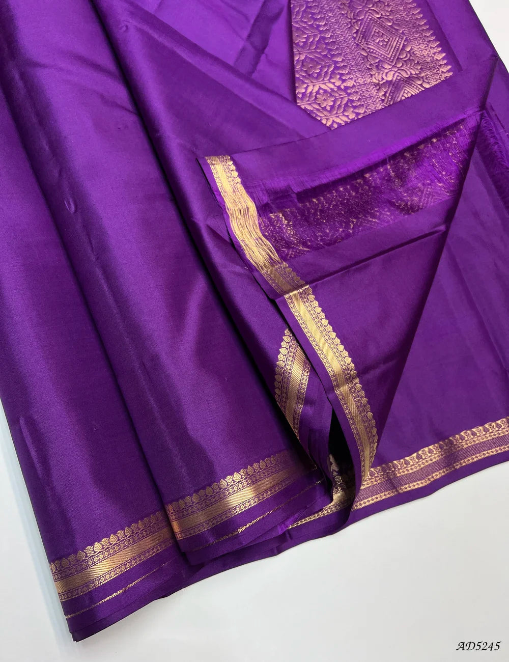 Purple - Kanchi Border Soft Silk Saree Pallu View