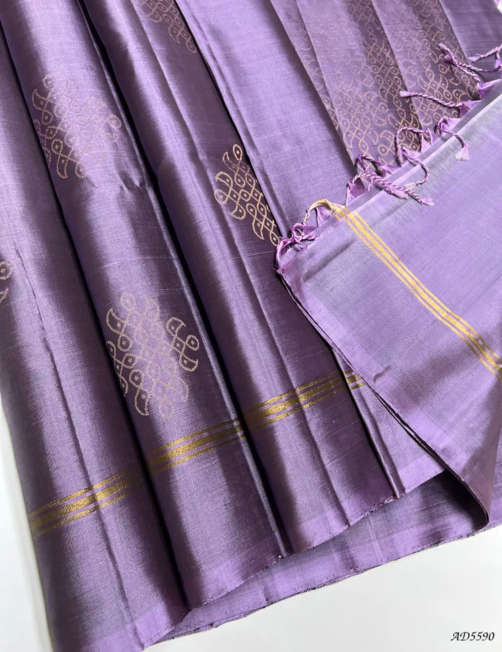 Purple Lavender - Kolam Soft Silk Saree Pallu View