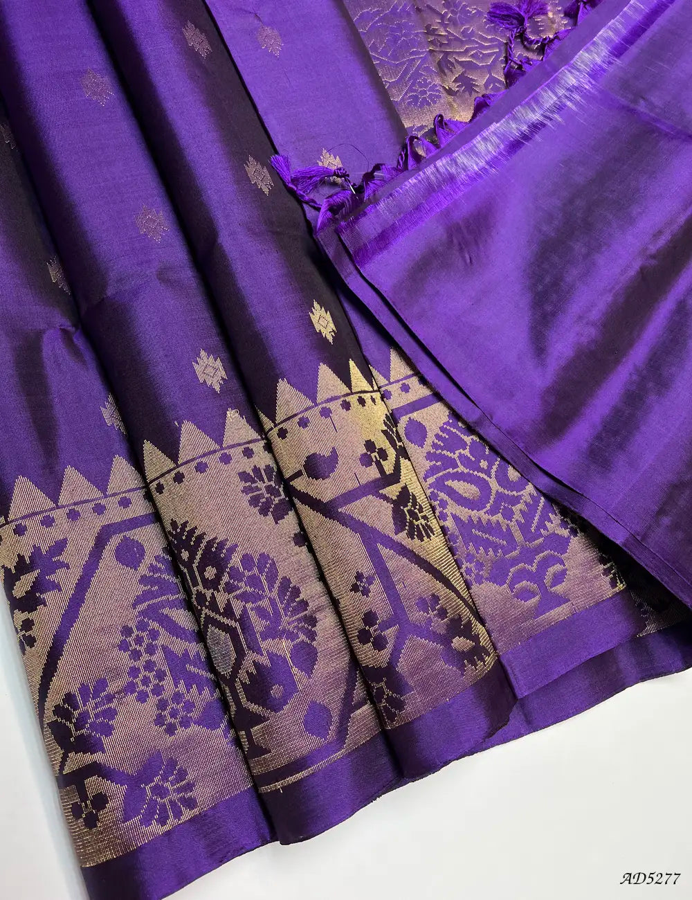 Purple - OneSide Fancy Border Soft Silk Saree Pallu View