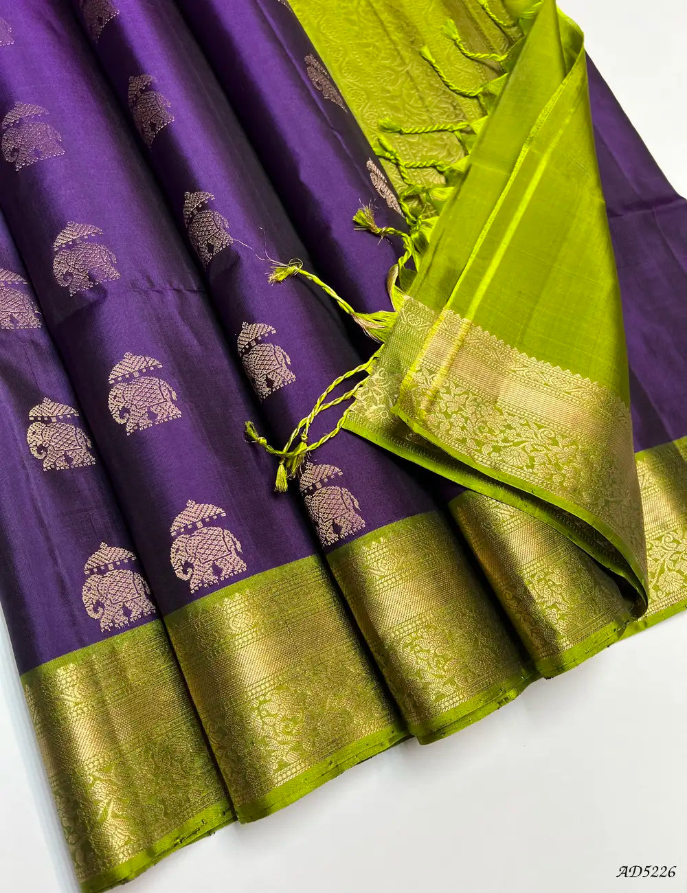 Purple & Parrot Green - Kanchi Border Soft Silk Saree Pallu View